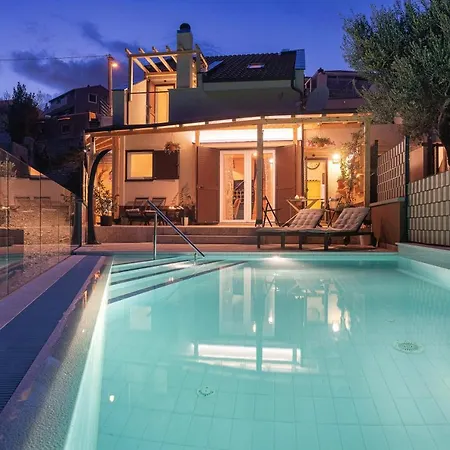 Villa Normabel Relaxing With Heated Pool And Sauna Žrnovnica