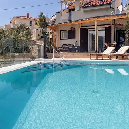 Normabel Relaxing With Heated Pool And Sauna Villa Žrnovnica