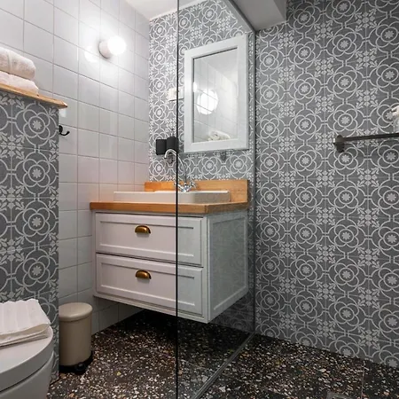 Normabel Relaxing With Heated Pool And Sauna Villa Žrnovnica