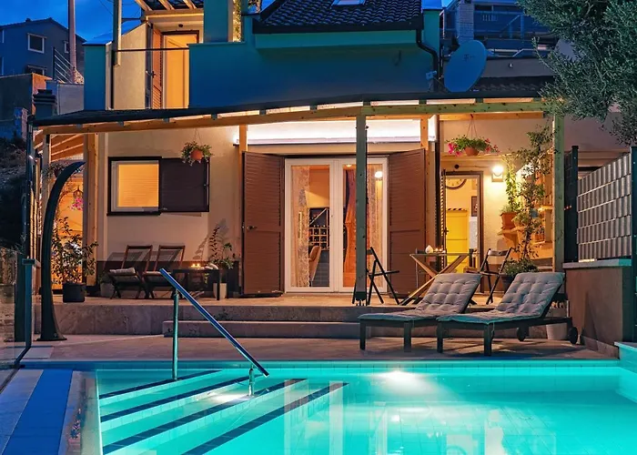 Normabel Relaxing With Heated Pool And Sauna Žrnovnica